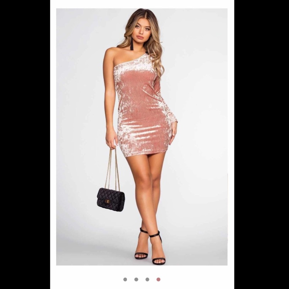 Blush Velvet dress